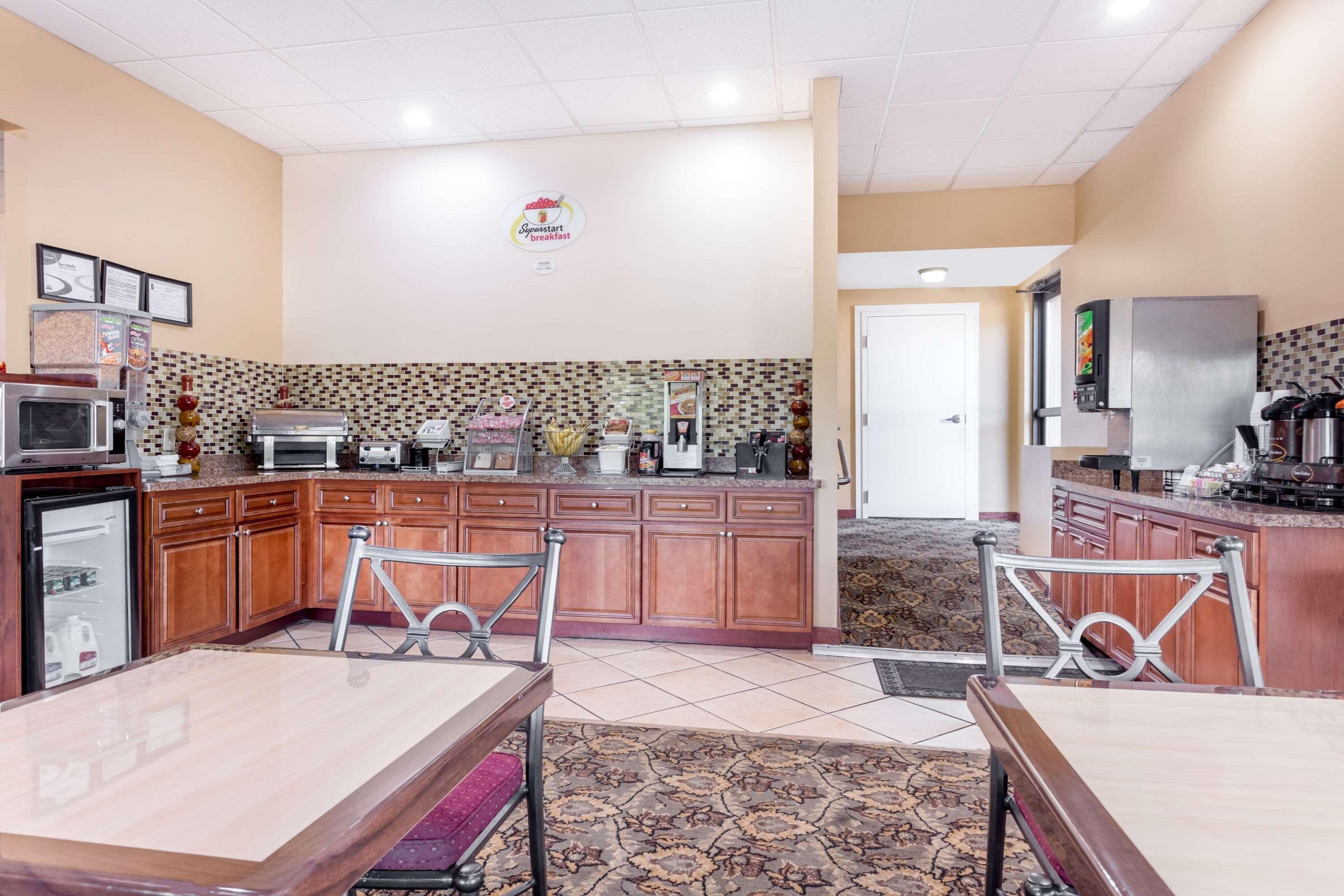 Super 8 By Wyndham Macon West Motel Dış mekan fotoğraf