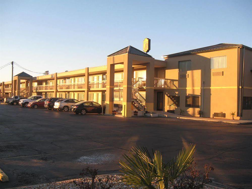 Super 8 By Wyndham Macon West Motel Dış mekan fotoğraf